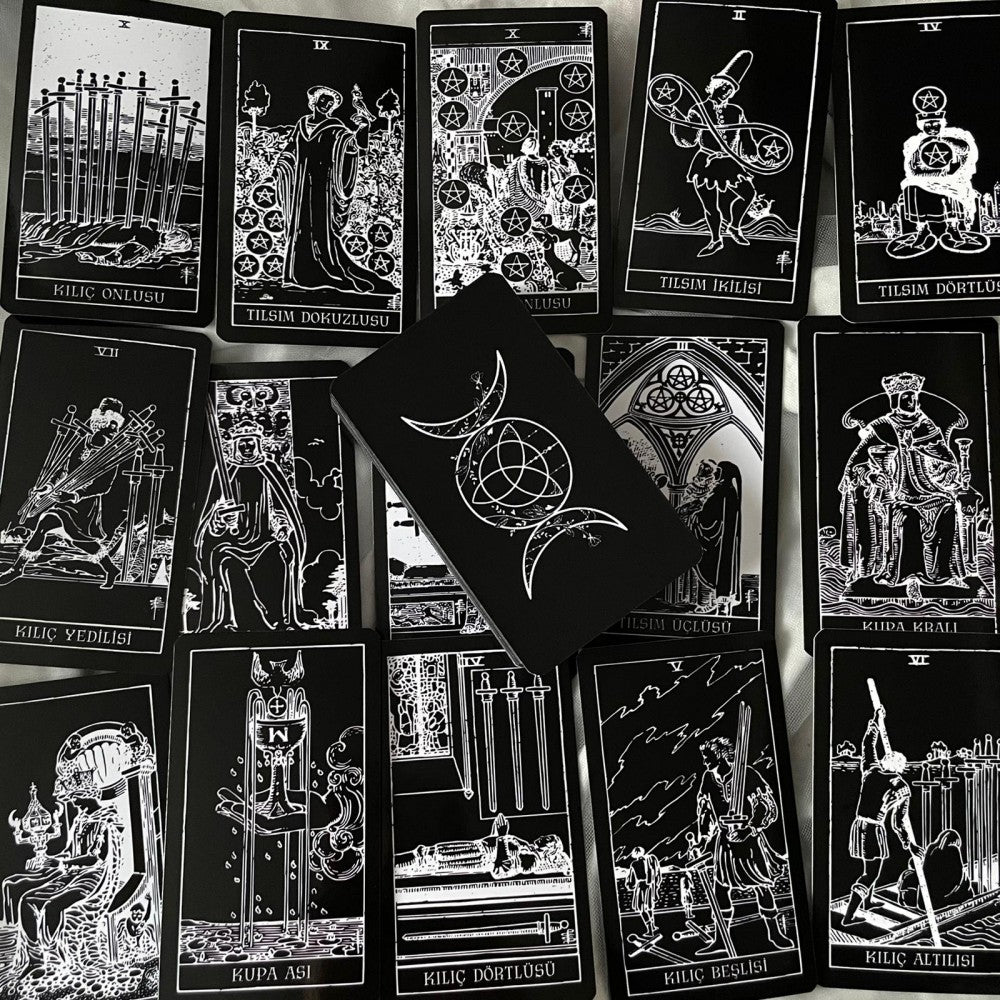 Regin Black & White Tarot Destesi