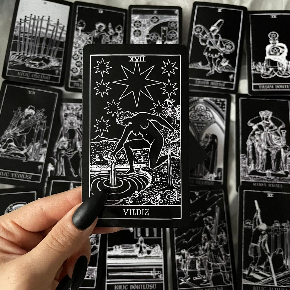 Regin Black & White Tarot Destesi