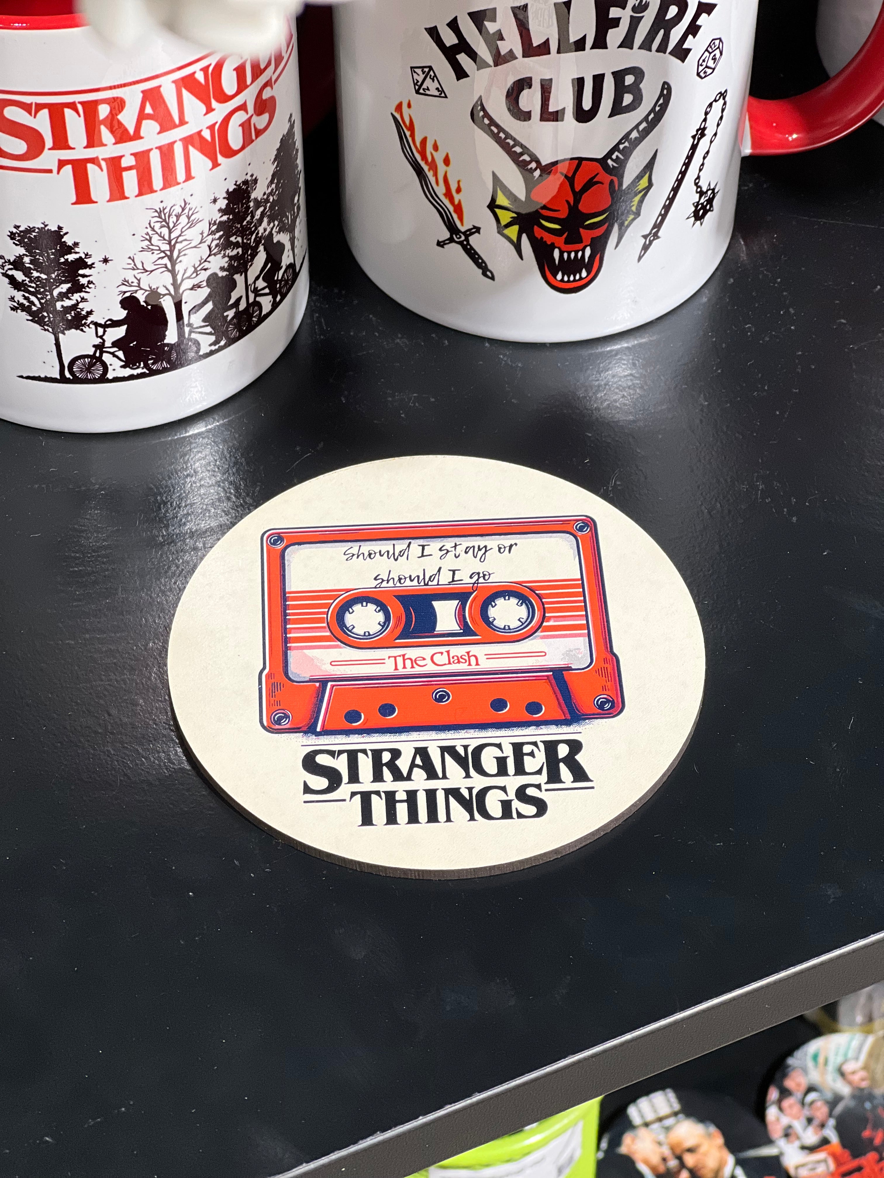 Stranger Things "Kaset" Ahşap Bardak Altlığı