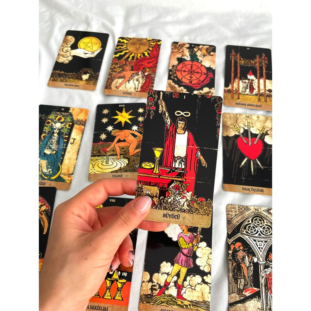 Regin Black Vintage Tarot