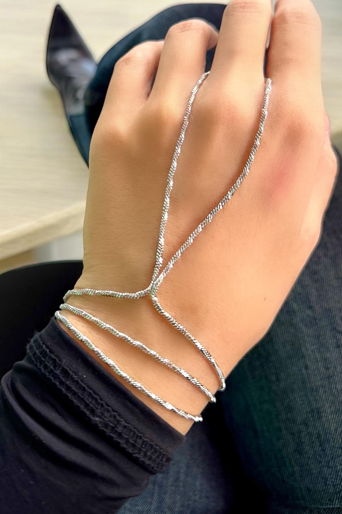Zincir Detaylı Çelik Şahmeran